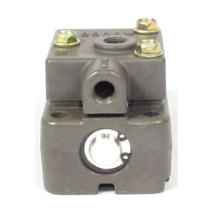 Slave Valve / Fuller Transmission - Image 3
